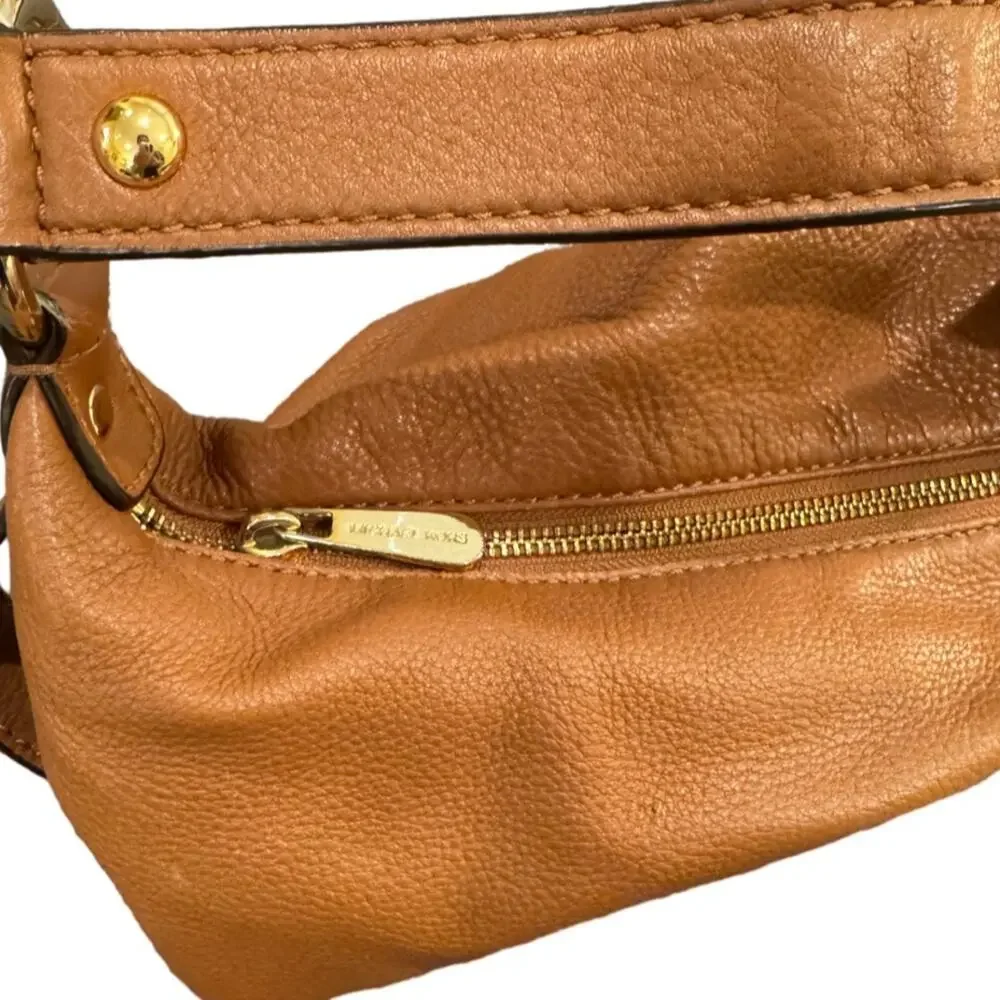 Michael Kors Fulton Large Pebbled Leather Shoulder Bag - Brown